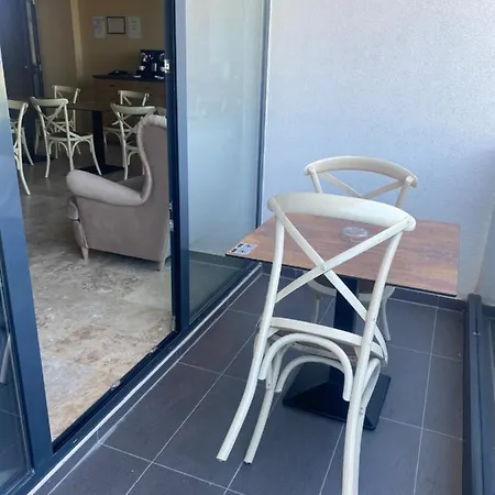 Alis Hotel 3*